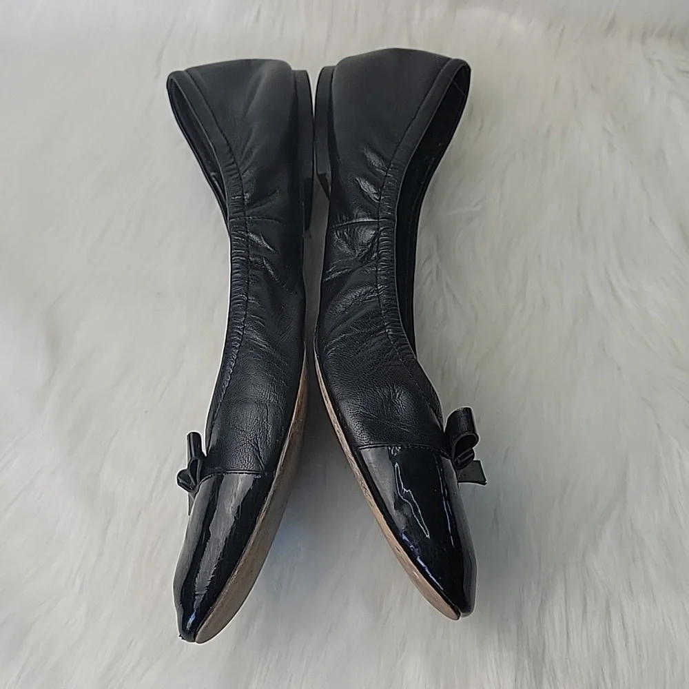 COLE HAAN Black Leather Patent Cap Toe Bow Preppy Office Casual Ballet Flats 9.5